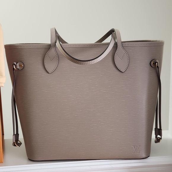Louis Vuitton Neverfull MM - EPI Galet (Stone) - Picture 1 of 15